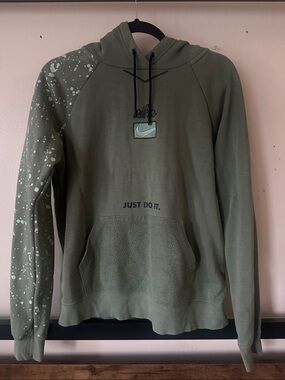 Nike Olive Green Crewneck Hoodie with Splatter Accent